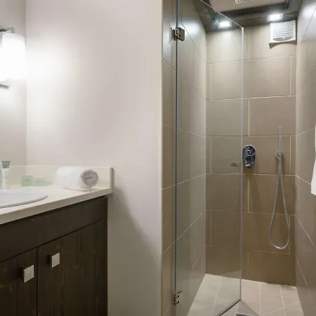 Duplex De 120 M² A 1650, Pour 8 Pers., Centre Station, Proche Pistes Avec Cheminee Et Parking - Fr-1-631-161 Apartamento Courchevel