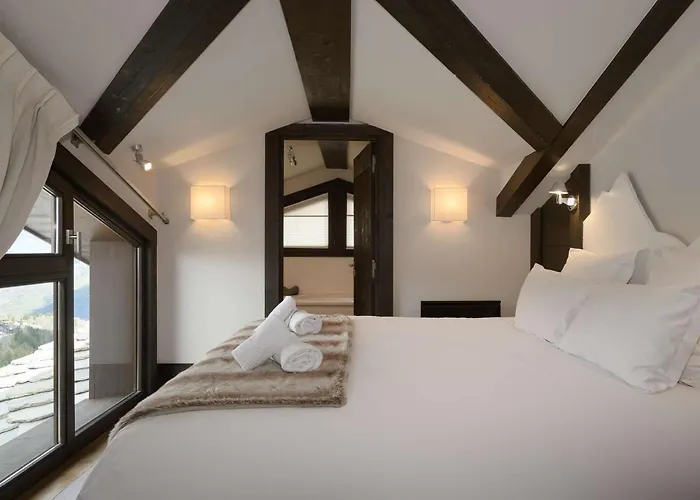 Duplex De 120 M² A 1650, Pour 8 Pers., Centre Station, Proche Pistes Avec Cheminee Et Parking - Fr-1-631-161 *