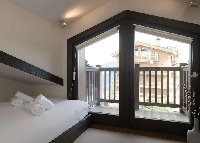 Duplex De 120 M² A 1650, Pour 8 Pers., Centre Station, Proche Pistes Avec Cheminee Et Parking - Fr-1-631-161 *