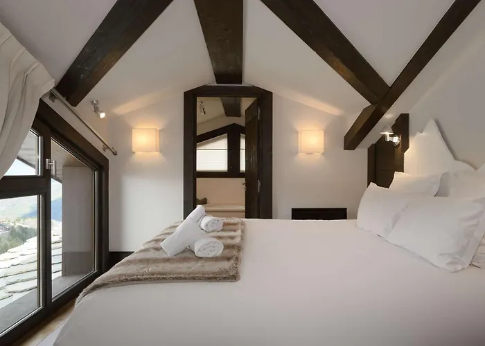 Duplex De 120 M² A 1650, Pour 8 Pers., Centre Station, Proche Pistes Avec Cheminee Et Parking - Fr-1-631-161 Apartment Courchevel