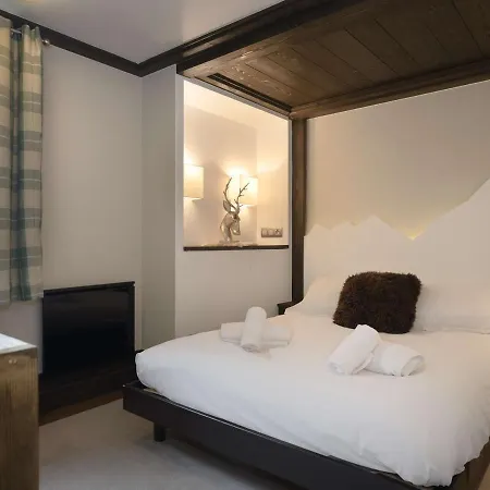 Apartament Duplex De 120 M² A 1650, Pour 8 Pers., Centre Station, Proche Pistes Avec Cheminee Et Parking - Fr-1-631-161